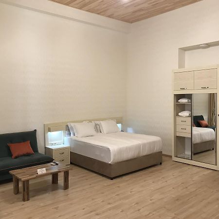 Full Comfort Apartment On Aghmashenebeli Tbilisi Zewnętrze zdjęcie