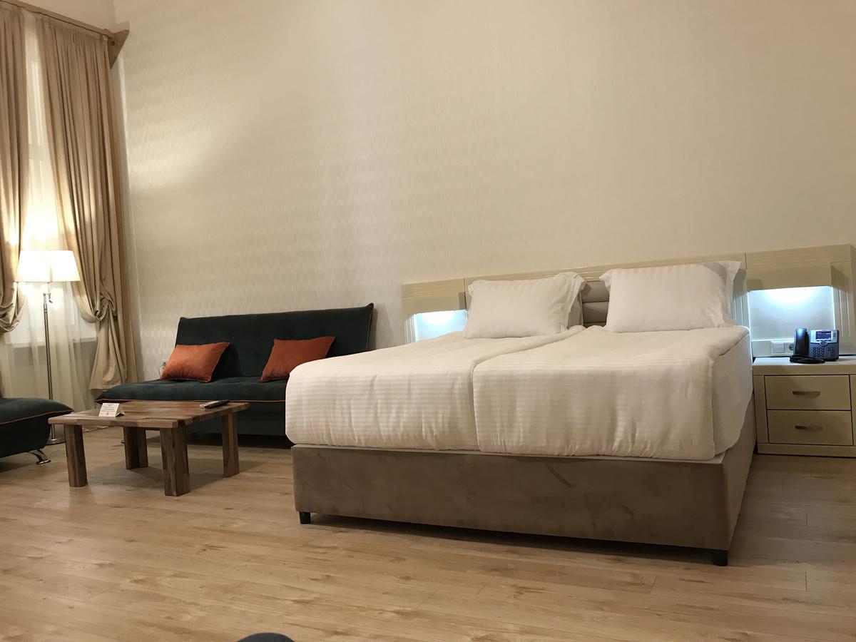 Full Comfort Apartment On Aghmashenebeli Tbilisi Zewnętrze zdjęcie
