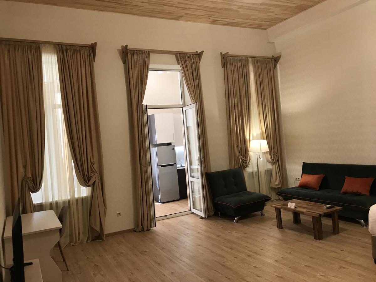 Full Comfort Apartment On Aghmashenebeli Tbilisi Zewnętrze zdjęcie
