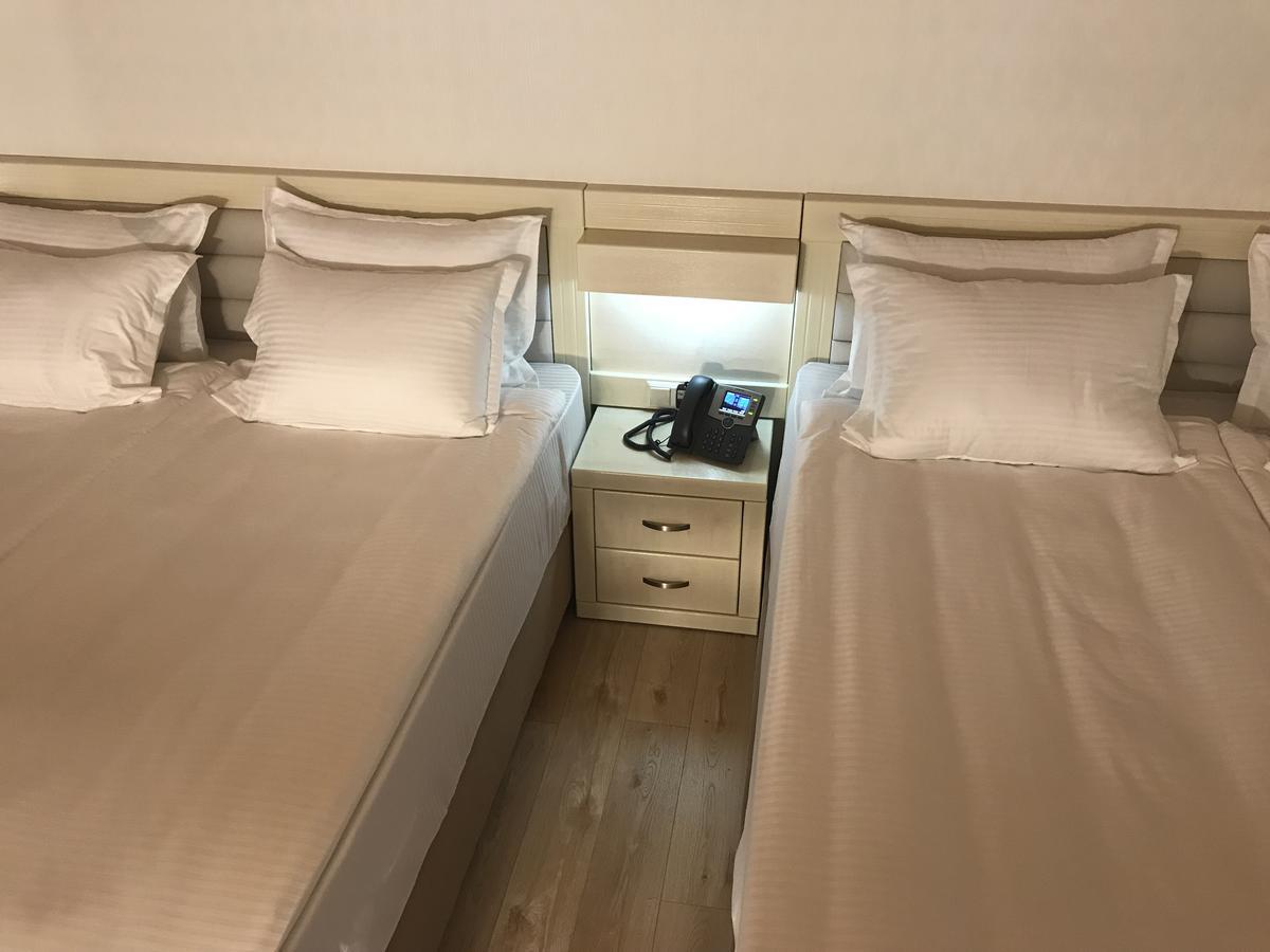 Full Comfort Apartment On Aghmashenebeli Tbilisi Zewnętrze zdjęcie