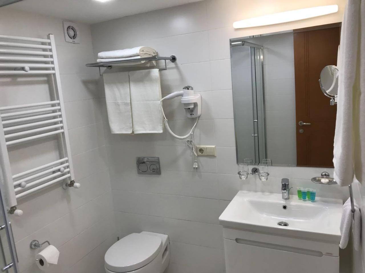 Full Comfort Apartment On Aghmashenebeli Tbilisi Zewnętrze zdjęcie